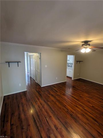 123 Wellesley DR, Newport News, VA 23606