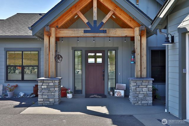 6182 Countner Court, Clinton, WA 98236