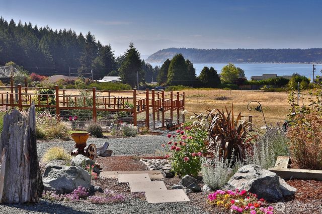6182 Countner Court, Clinton, WA 98236