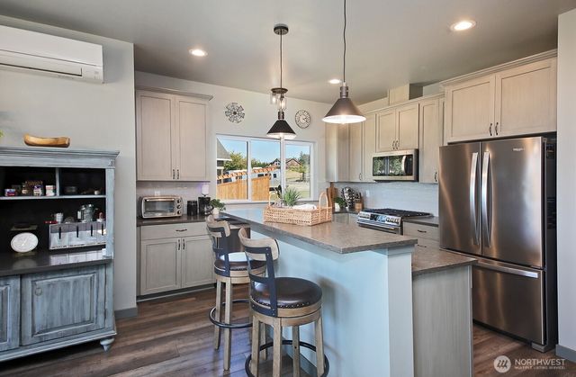 6182 Countner Court, Clinton, WA 98236