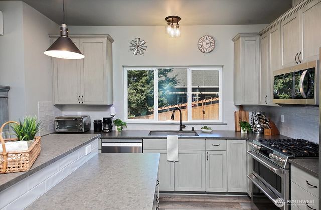 6182 Countner Court, Clinton, WA 98236