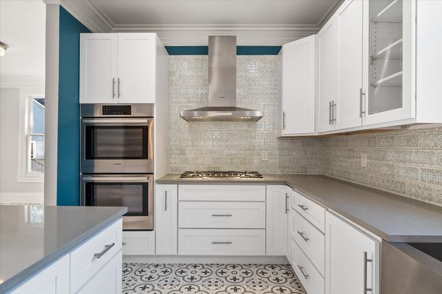 1020 W 3rd Avenue, Corsicana, TX 75110