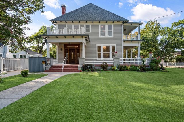 1020 W 3rd Avenue, Corsicana, TX 75110