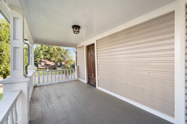 1020 W 3rd Avenue, Corsicana, TX 75110