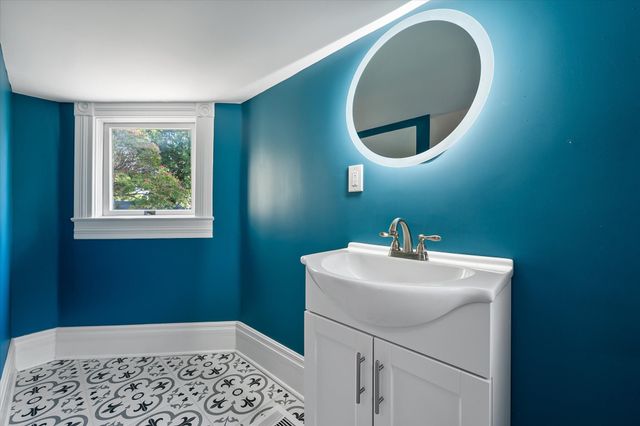 1020 W 3rd Avenue, Corsicana, TX 75110