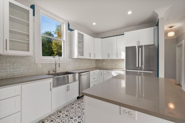 1020 W 3rd Avenue, Corsicana, TX 75110