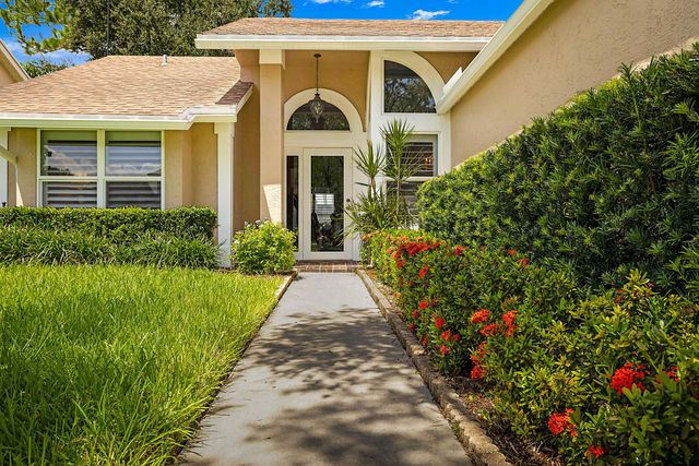 12981 Blue Lake Drive, Wellington, FL 33414