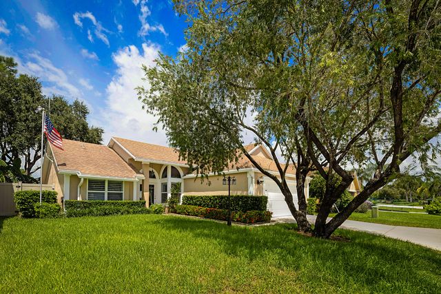 12981 Blue Lake Drive, Wellington, FL 33414