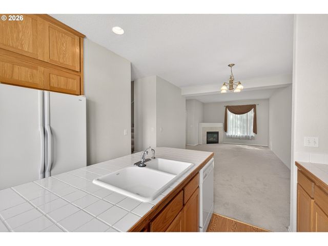 12320 Sw JENINE Ln, Beaverton, OR 97008