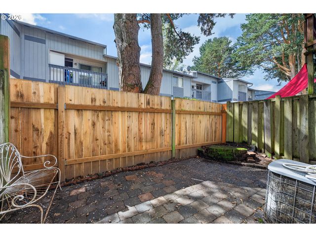 12320 Sw JENINE Ln, Beaverton, OR 97008