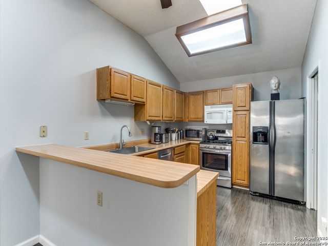 5935 Heather View, San Antonio, TX 78249