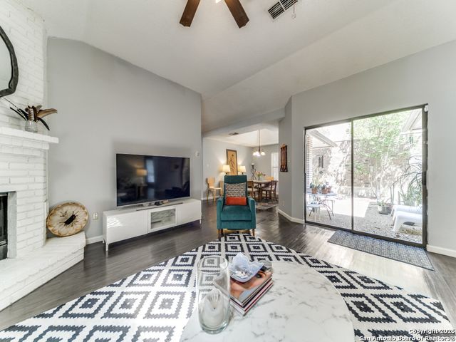 5935 Heather View, San Antonio, TX 78249