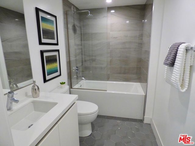 1731 FEDERAL Avenue 304, Los Angeles, CA 90025