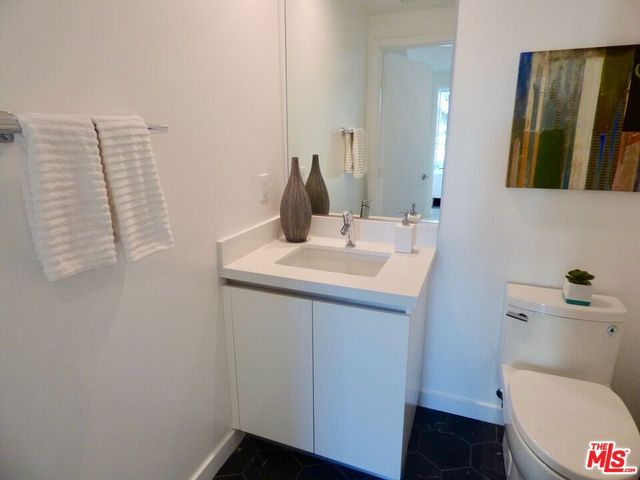 1731 FEDERAL Avenue 304, Los Angeles, CA 90025