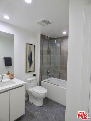 1731 FEDERAL Avenue 304, Los Angeles, CA 90025