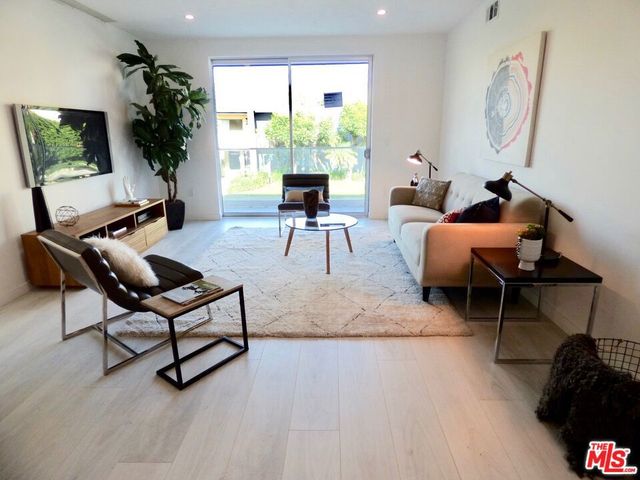 1731 FEDERAL Avenue 304, Los Angeles, CA 90025