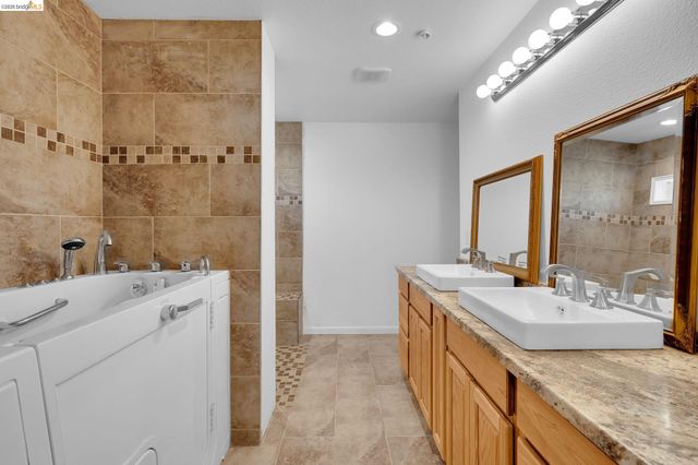1691 Eden Plains Rd, Brentwood, CA 94513