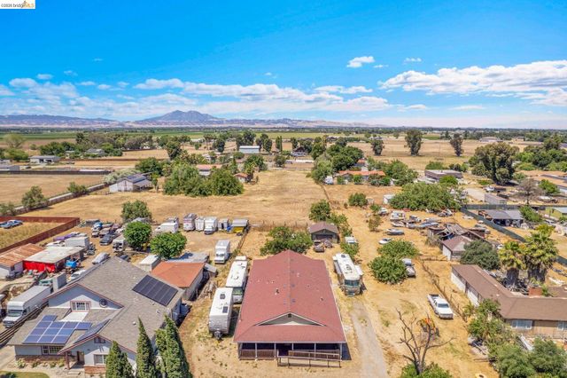 1691 Eden Plains Rd, Brentwood, CA 94513