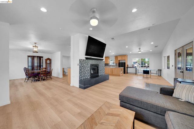 1691 Eden Plains Rd, Brentwood, CA 94513