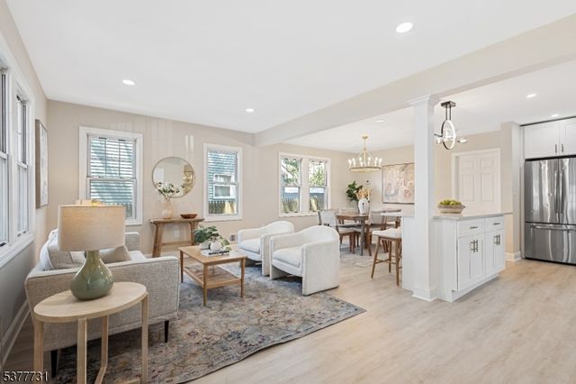 34 Emerald St, Hackensack City, NJ 07601