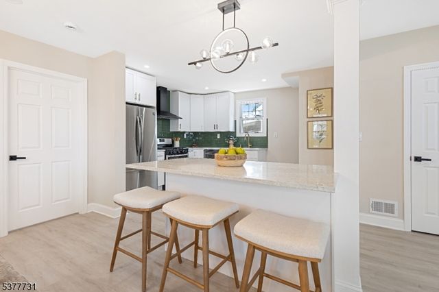 34 Emerald St, Hackensack City, NJ 07601