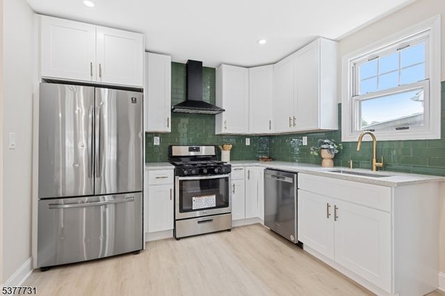 34 Emerald St, Hackensack City, NJ 07601