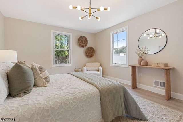 34 Emerald St, Hackensack City, NJ 07601