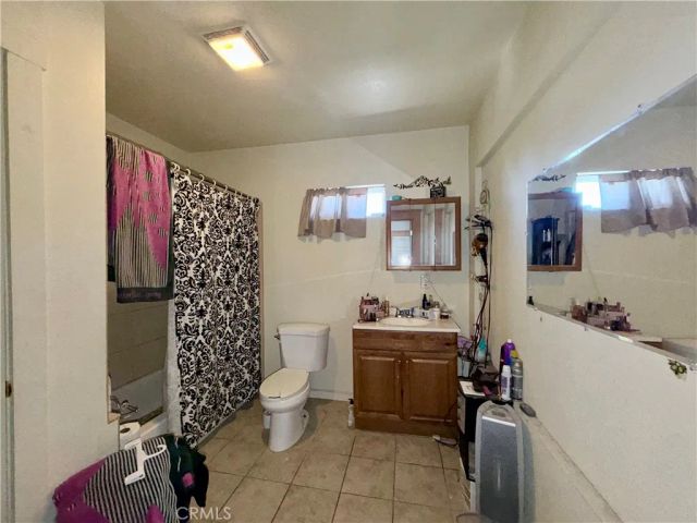 3987 Halldale Avenue, Los Angeles, CA 90062