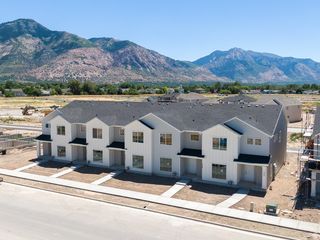 520 W 1875 N, Harrisville, UT 84404