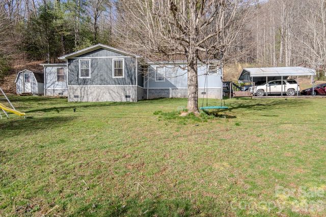 672 Upper Hanging Rock Road, Spruce Pine, NC 28777