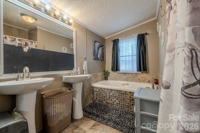 672 Upper Hanging Rock Road, Spruce Pine, NC 28777