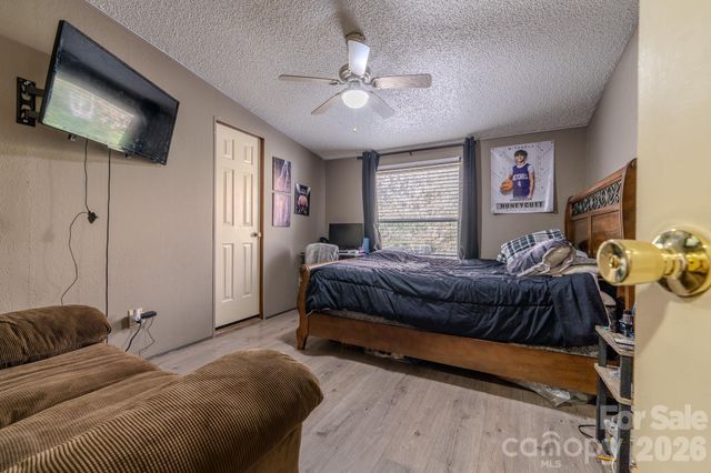 672 Upper Hanging Rock Road, Spruce Pine, NC 28777