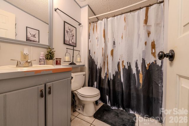 672 Upper Hanging Rock Road, Spruce Pine, NC 28777