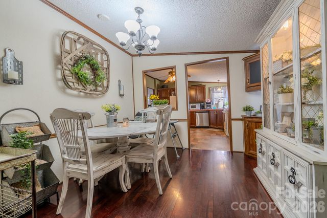 672 Upper Hanging Rock Road, Spruce Pine, NC 28777