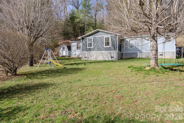 672 Upper Hanging Rock Road, Spruce Pine, NC 28777