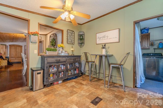 672 Upper Hanging Rock Road, Spruce Pine, NC 28777