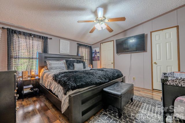 672 Upper Hanging Rock Road, Spruce Pine, NC 28777