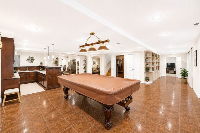 3081 Handley Court, Lisle, IL 60532