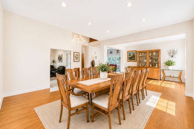 3081 Handley Court, Lisle, IL 60532
