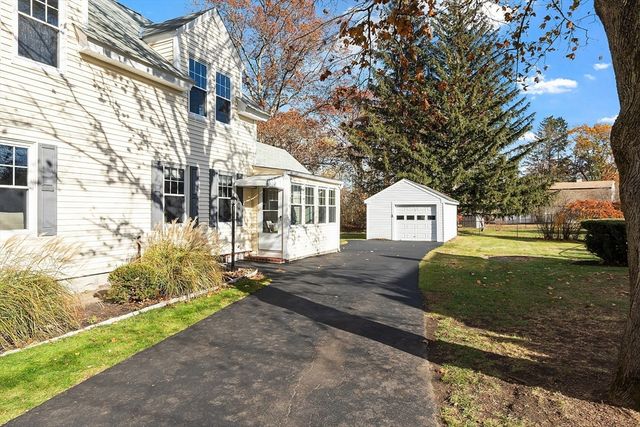 7 Groton Harvard Rd, Ayer, MA 01432