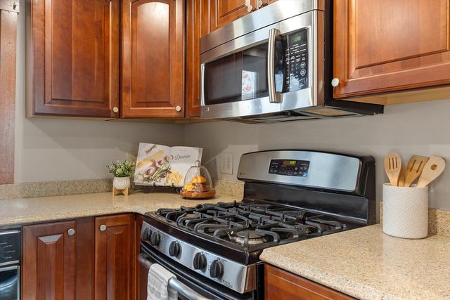 7 Groton Harvard Rd, Ayer, MA 01432