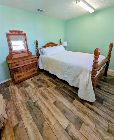 512 Sagittarius Street, Mission, TX 78572