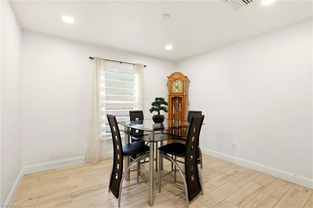 1901 SW 14th ST, Cape Coral, FL 33991