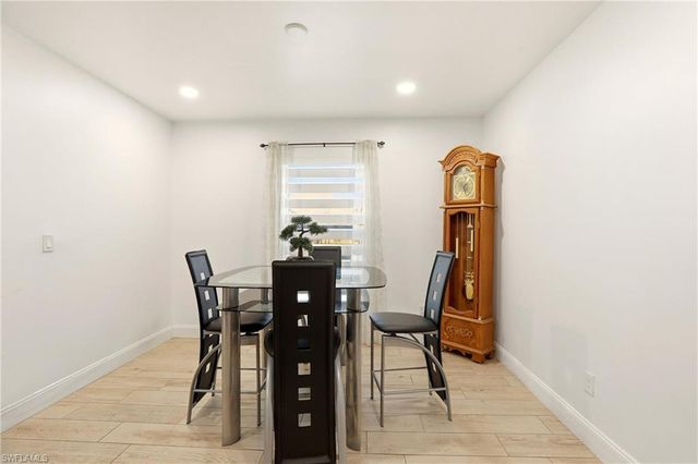 1901 SW 14th ST, Cape Coral, FL 33991