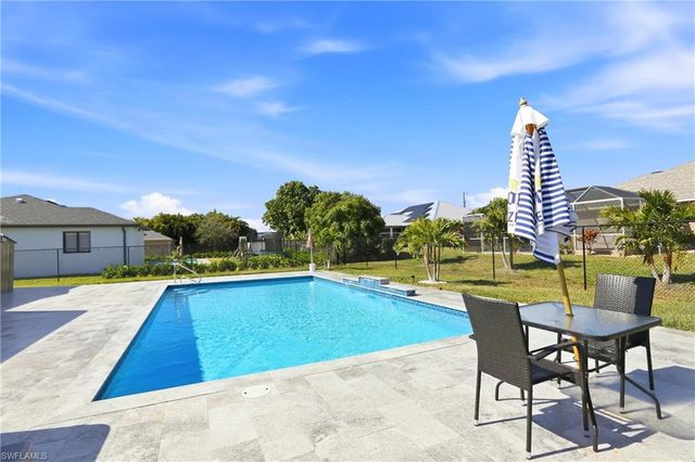 1901 SW 14th ST, Cape Coral, FL 33991