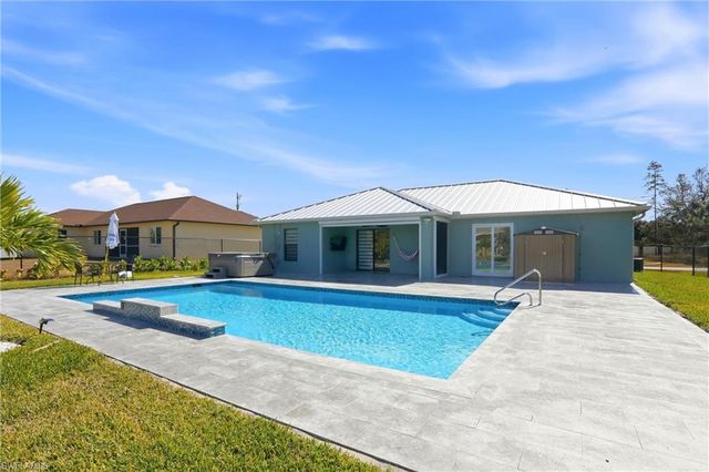 1901 SW 14th ST, Cape Coral, FL 33991