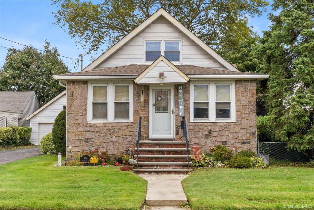 388 S 2nd Street, Lindenhurst, NY 11757 — exterior