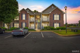 6401 Brookfield Court Drive 105, St Louis, MO 63129