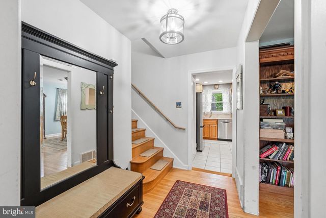404 GRAISBURY AVE, Haddonfield, NJ 08033