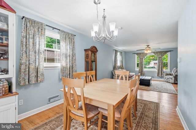 404 GRAISBURY AVE, Haddonfield, NJ 08033